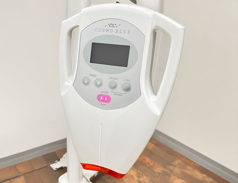 八千代緑が丘駅より徒歩1分の歯医者、公園都市プラザわかば歯科のホワイトニング照射機